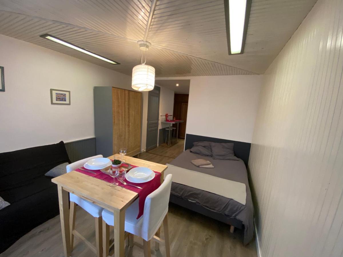 Les Coquelicots Wifi Apartment Troyes Luaran gambar